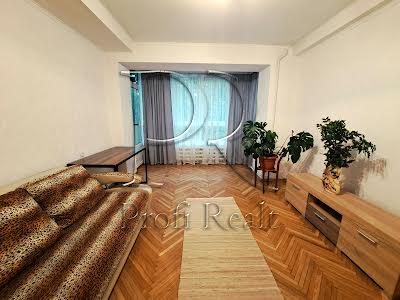 квартира по адресу Авиаконструктора Антонова ул., 15А
