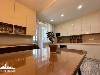 квартира по адресу Чубинского ул., 4