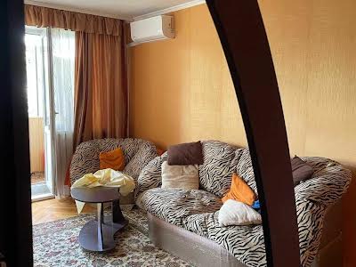 квартира за адресою Каденюка вул., 28