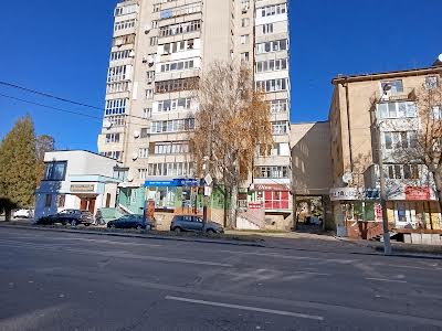 квартира за адресою вул. Небесної Сотні, 24