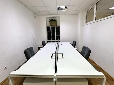 комерційна за адресою Володимира Івасюка просп. (Героїв Сталінграду), 4