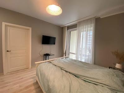 квартира за адресою Київ, Практична вул., 3