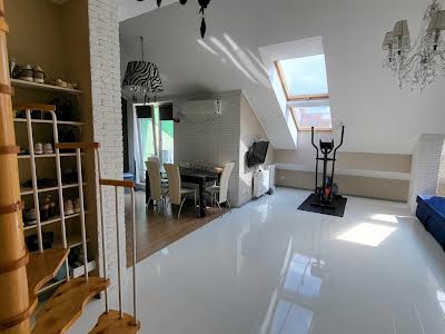 квартира за адресою Київ, Регенераторна вул., 4