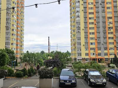 квартира за адресою Сім'ї Кульженків вул. (Петра Дегтяренка), 35