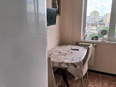 квартира за адресою Квітневий пров., 10