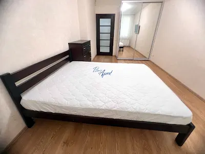 квартира за адресою Регенераторна вул., 4