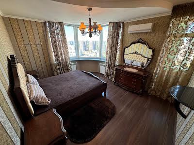 квартира по адресу Миколы Бажана просп., 14