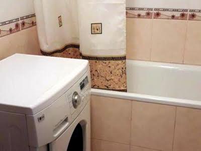 квартира за адресою Київ, Ревуцького, 4