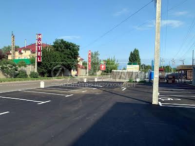 комерційна за адресою Київ, Центральна вул., 100