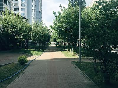 квартира по адресу Николая Ушакова ул., 12