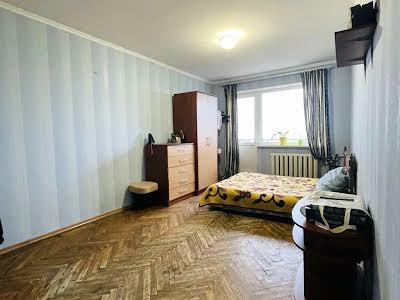 квартира за адресою Туркестанська вул., 30