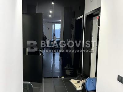 квартира за адресою Зарічна вул., 4