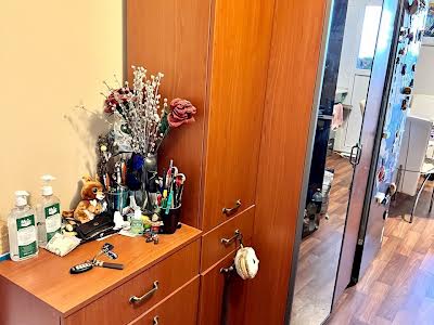 квартира за адресою Космічна вул., 4