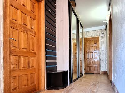 квартира за адресою Віктора Ярмоли вул., 28/32