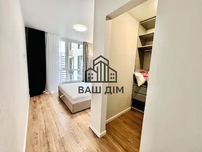 квартира за адресою Олександра Олеся вул., 8/17