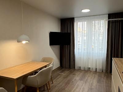 квартира за адресою Михайла Максимовича вул. (Онуфрія Трутенка), 32б