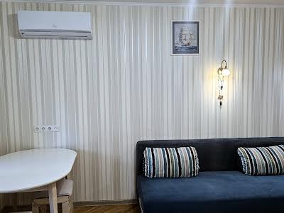 квартира по адресу Кловский спуск, 18