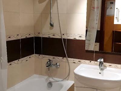 квартира за адресою Раїси Окіпної вул., 7