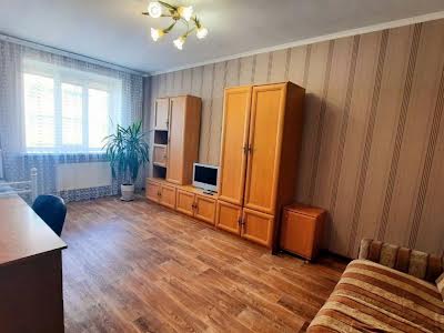 квартира за адресою с. Софіївська борщагівка, Боголюбова вул., 12