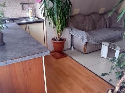 квартира за адресою Черняхівського вул., 28