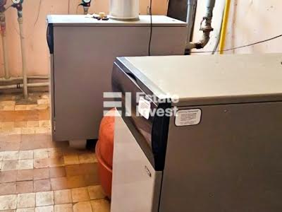 комерційна за адресою Івана Каркача бульв., 75