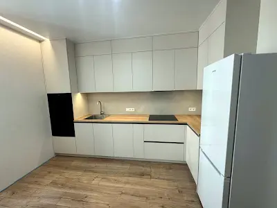 квартира за адресою Причальна вул., 8Б