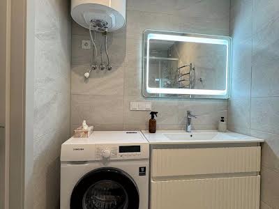 квартира по адресу Салютная ул., 2