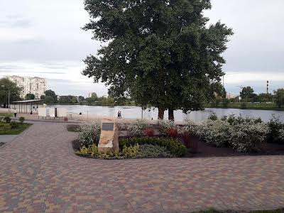 квартира за адресою Дніпровська набережна вул., 11а