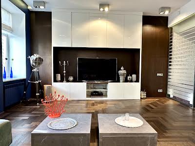 квартира за адресою Шота Руставелі вул., 36