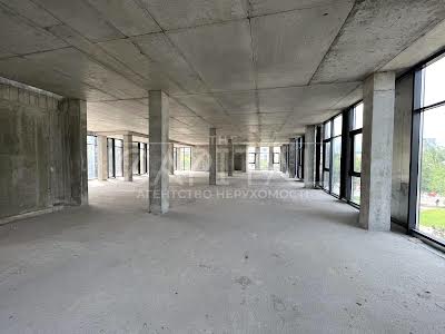 комерційна за адресою Петра Кривоноса пл., 12