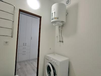 квартира за адресою Любомира Гузара просп. (Космонавта Комарова), 13