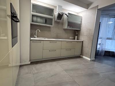 квартира за адресою Урлівська вул., 38