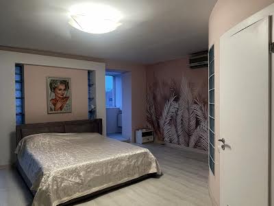 квартира за адресою Драгоманова вул., 17