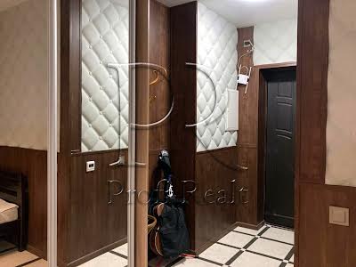 квартира за адресою Академіка Шалімова вул., 61А