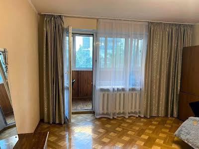 квартира за адресою Лабораторна вул., 14