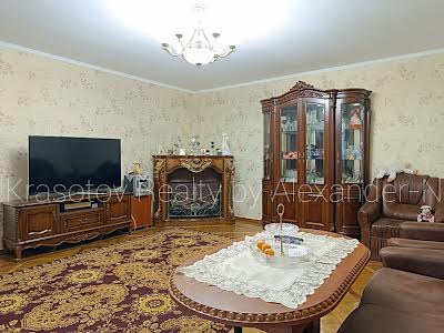 квартира по адресу Романа Кармена ул., 9б