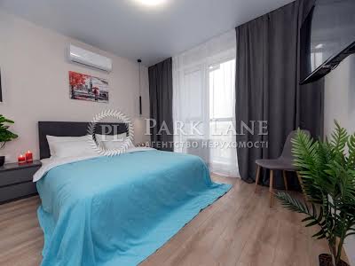 квартира за адресою Ревуцького вул., 40б