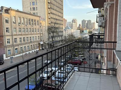 квартира за адресою Шота Руставелі вул., 34