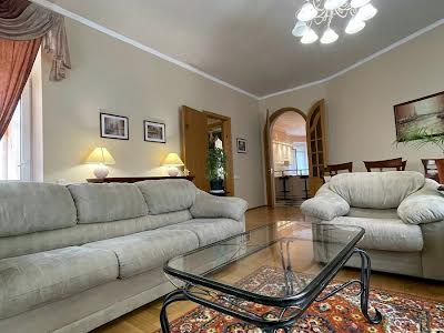 квартира за адресою Обсерваторна вул., 10