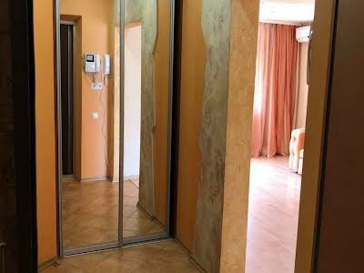 квартира за адресою Львівська вул. (Пермська), 6