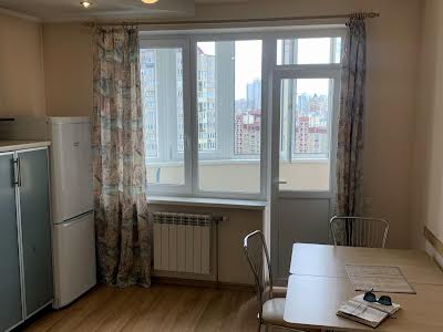 квартира за адресою Урловськая, 11А