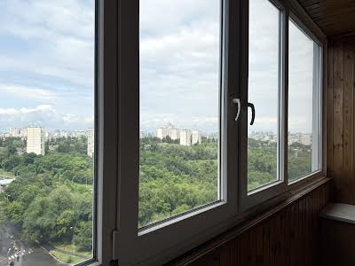 квартира за адресою Миколи Амосова вул., 4