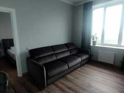 квартира за адресою Микільсько-Слобідська вул., 3б