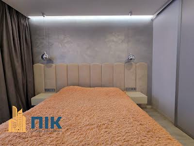 квартира за адресою Зарічна вул., 4/2