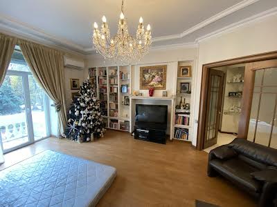 квартира за адресою Шовковична вул., 32/34