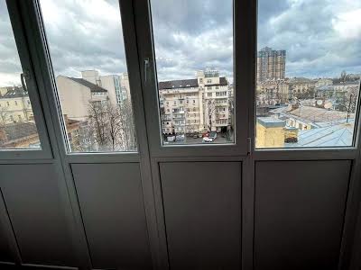 квартира по адресу Виноградный пер., 1/11