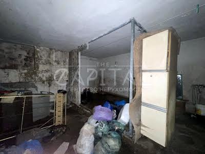 комерційна за адресою Уманська вул., 25