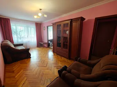квартира за адресою Будівельників вул., 12