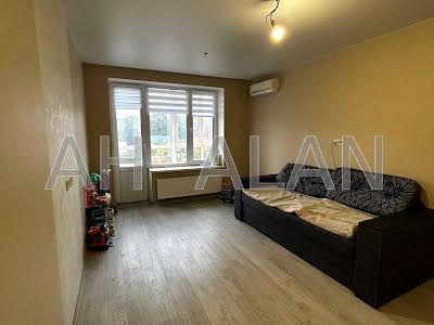 квартира за адресою Радистів вул., 30
