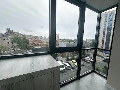 квартира за адресою Кудрявська вул., 24а